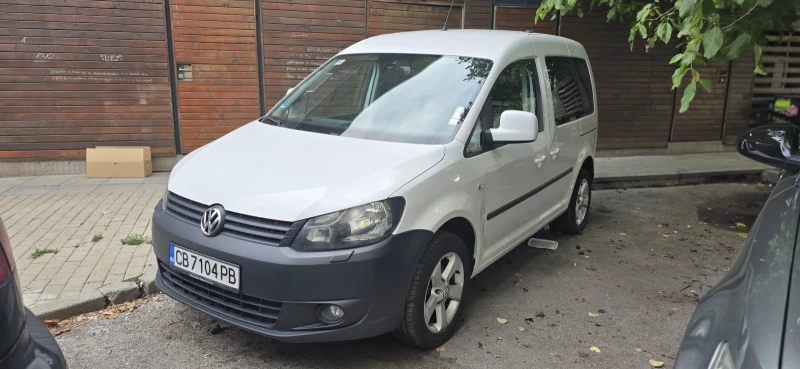 VW Caddy 1.6 TDI - автомат 7м, снимка 5 - Автомобили и джипове - 47391967