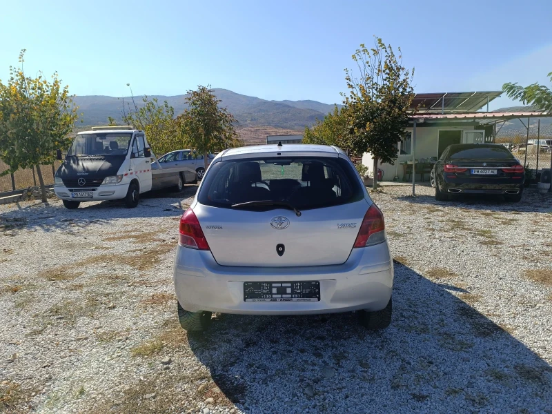 Toyota Yaris 1.33 6-speed, снимка 6 - Автомобили и джипове - 47610066