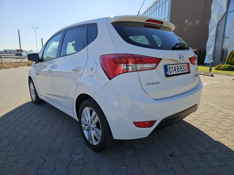 Hyundai Ix20 1.6i SWISS EDITION , снимка 4 - Автомобили и джипове - 48369751