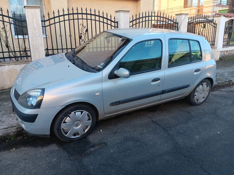 Renault Clio, снимка 4 - Автомобили и джипове - 48381634