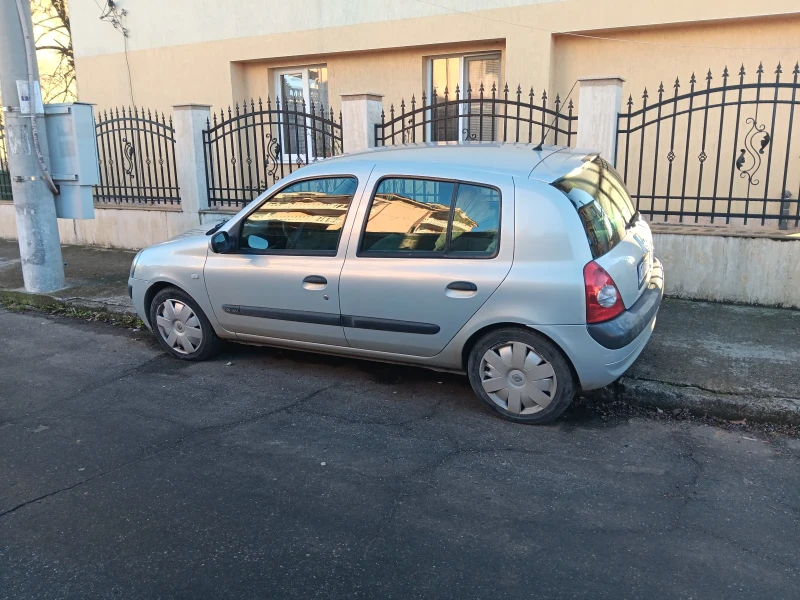 Renault Clio, снимка 1 - Автомобили и джипове - 48381634