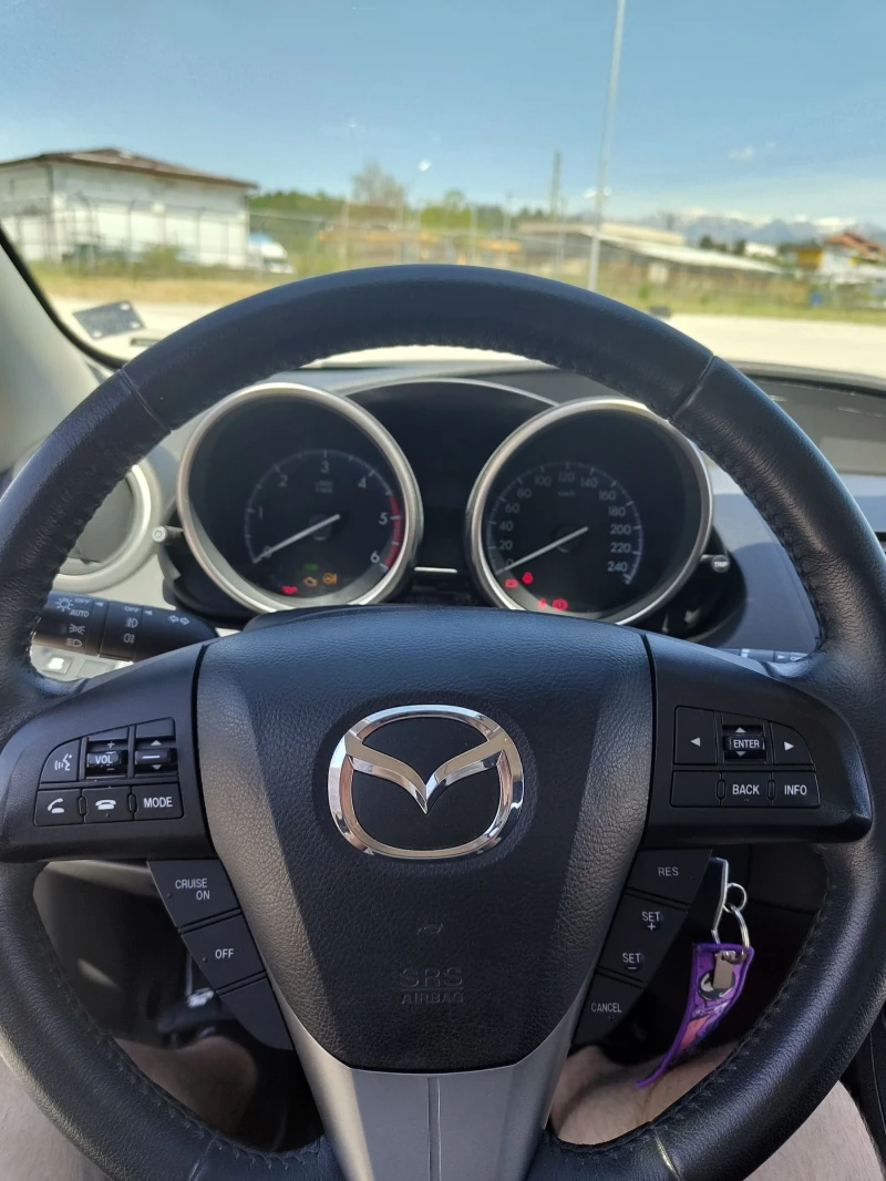 Mazda 3 MZR-CD 2.2D, снимка 9 - Автомобили и джипове - 52577893