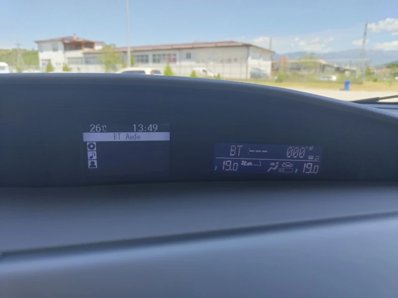 Mazda 3 MZR-CD 2.2D, снимка 11 - Автомобили и джипове - 52577893