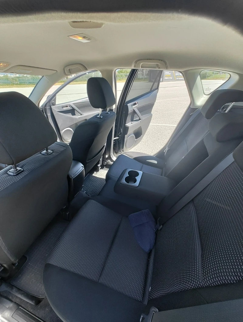 Mazda 3 MZR-CD 2.2D, снимка 7 - Автомобили и джипове - 52577893