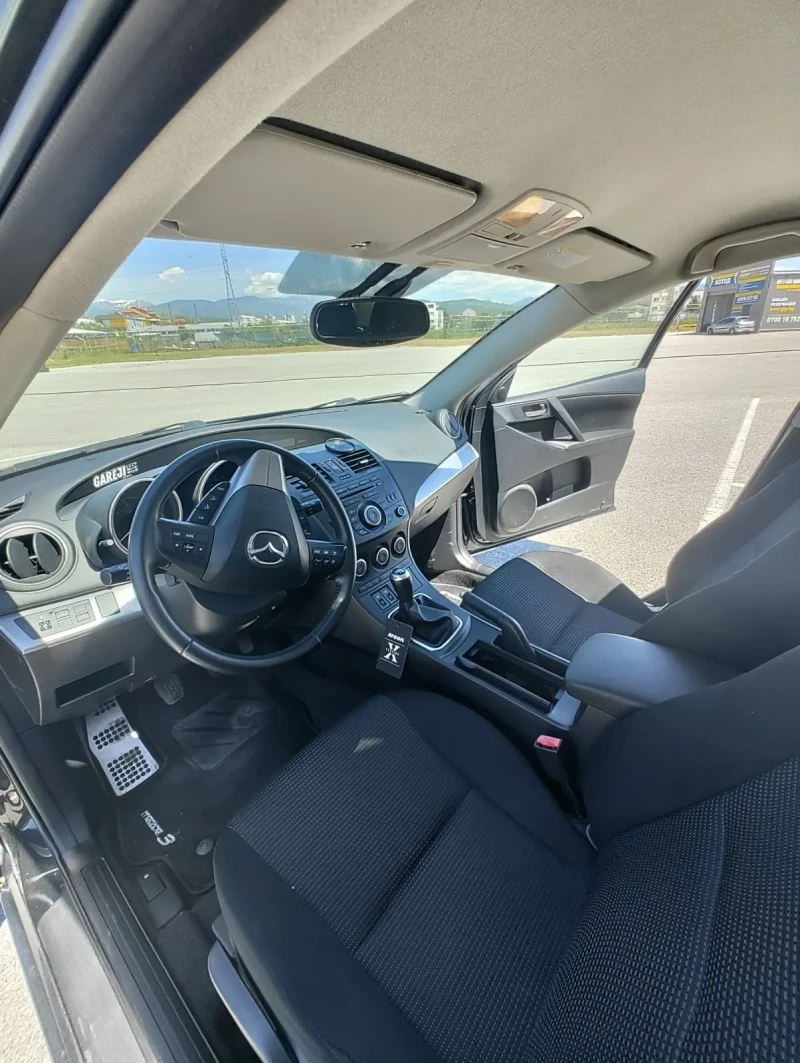 Mazda 3 MZR-CD 2.2D, снимка 8 - Автомобили и джипове - 52577893