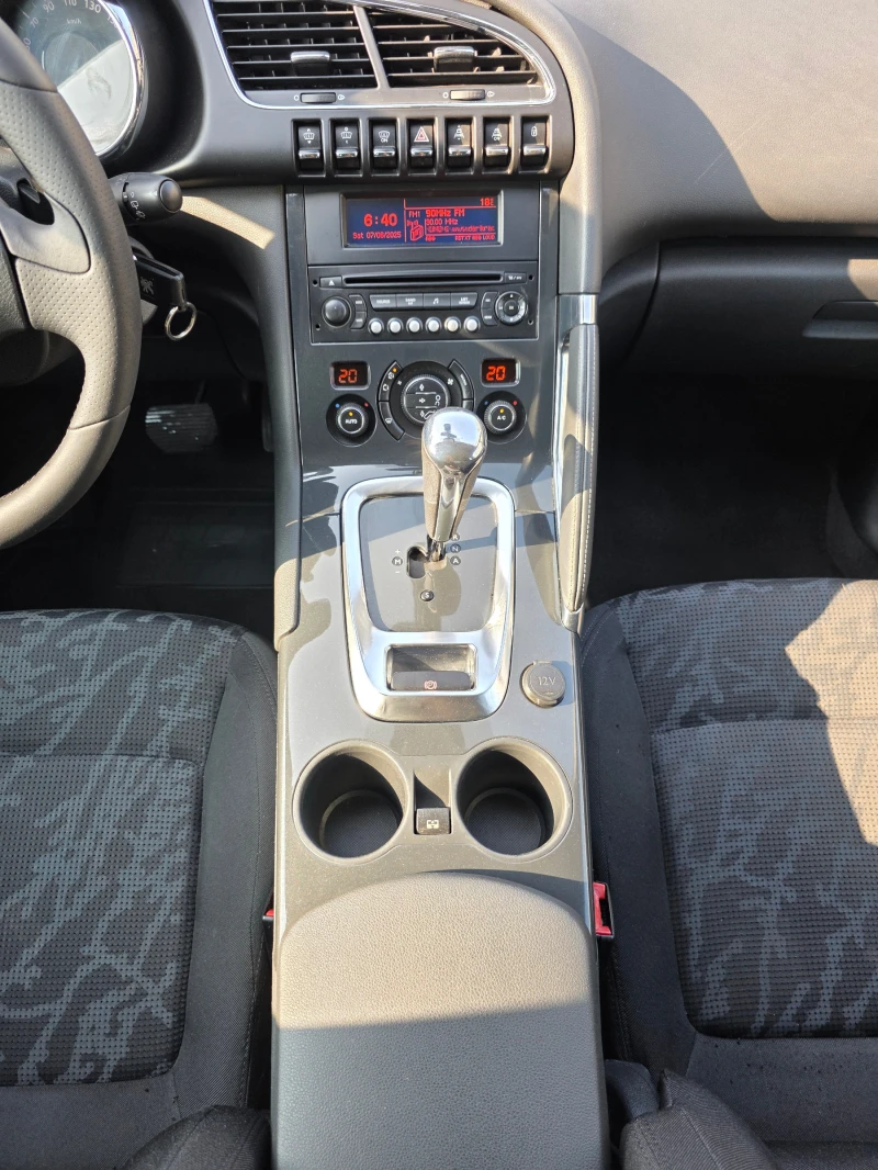 Peugeot 3008 1.6 E-HDI, снимка 11 - Автомобили и джипове - 50624720
