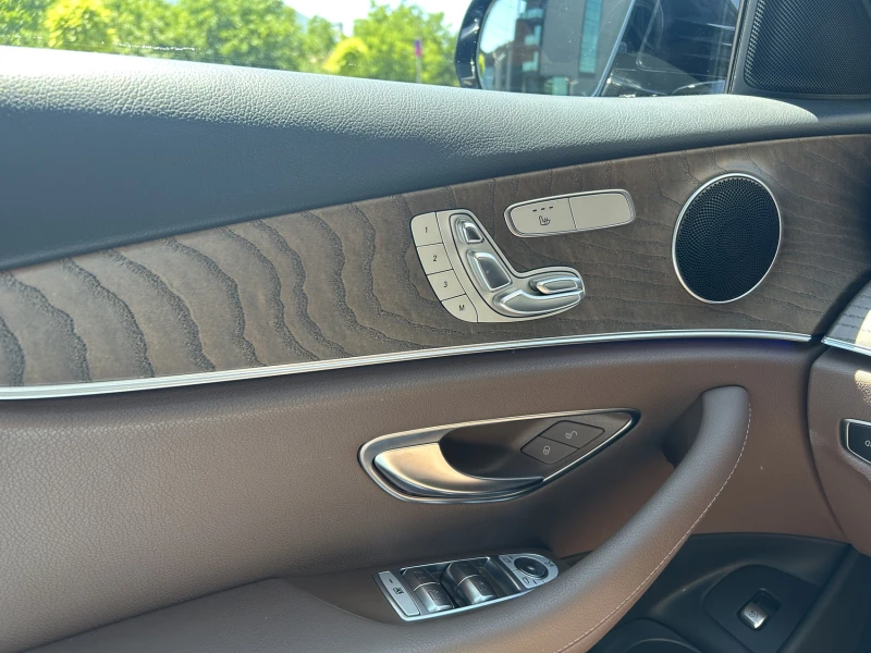 Mercedes-Benz E 400, снимка 10 - Автомобили и джипове - 50854408