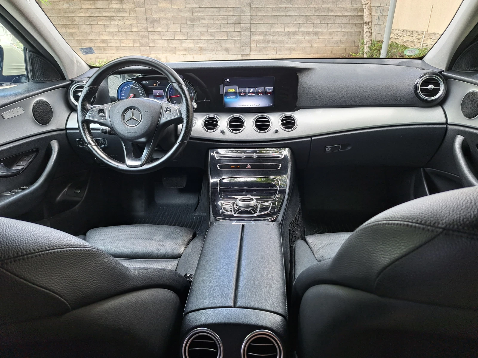 Mercedes-Benz E 200 200d - изображение 8