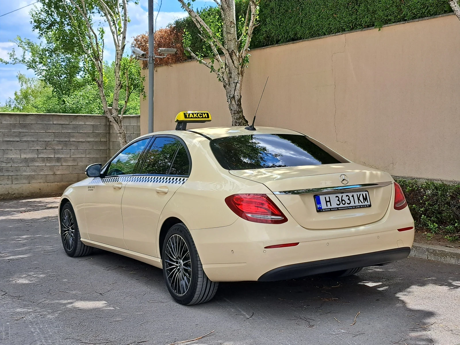Mercedes-Benz E 200 200d - изображение 5