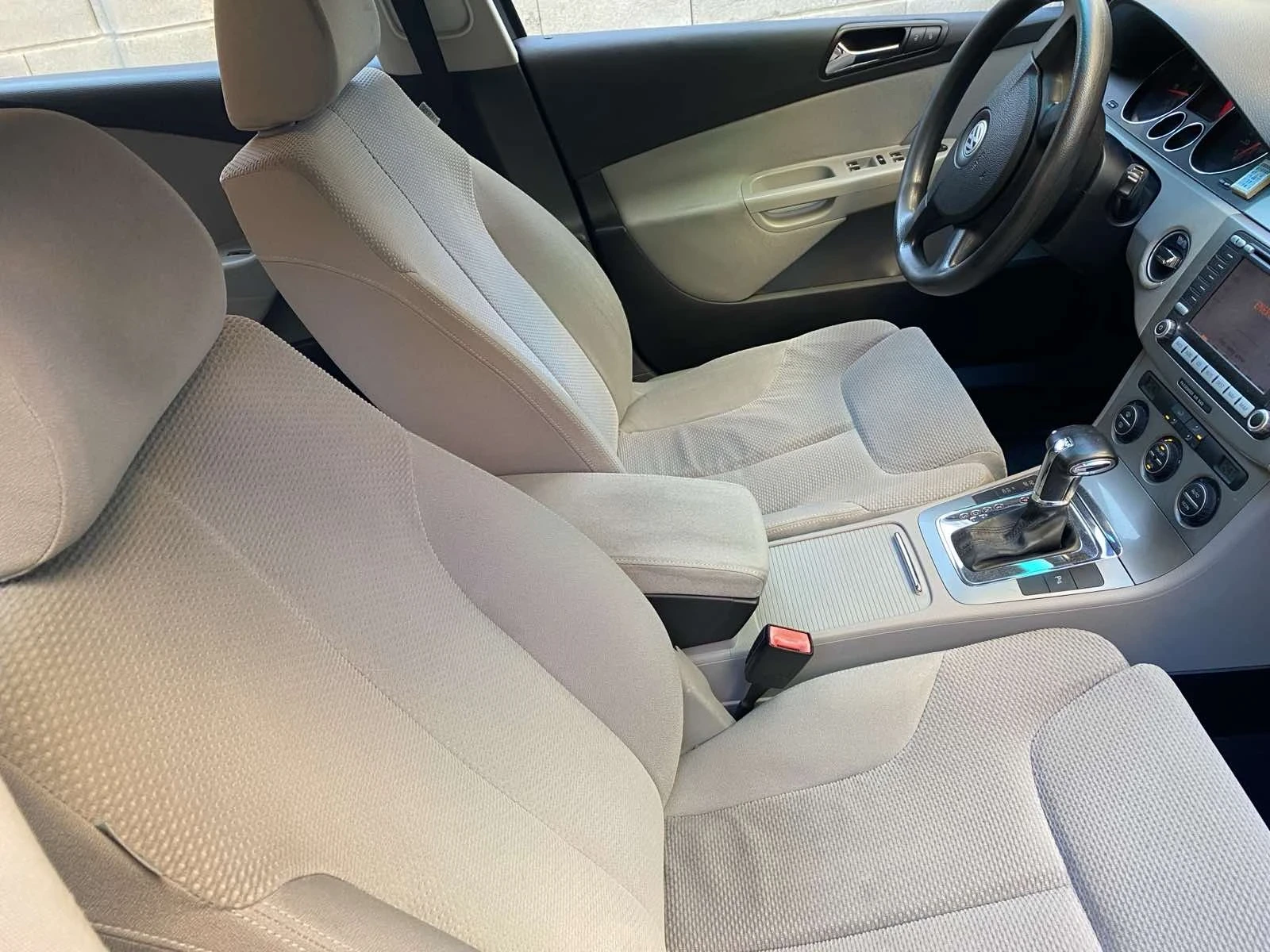 VW Passat B6 - изображение 10
