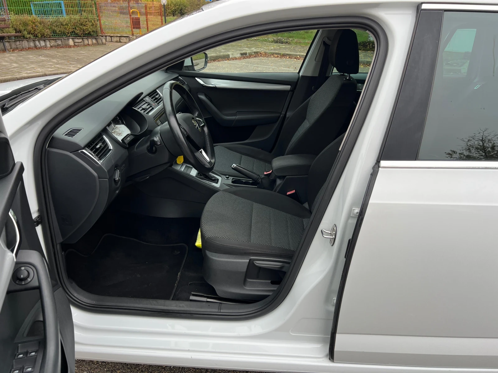 Skoda Octavia 1.6TDI-DSG | Mobile.bg   11