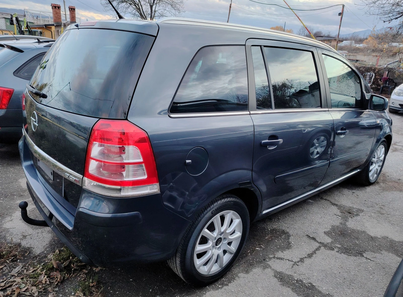 Opel Zafira 1.7CDT-i/COSMO - изображение 6