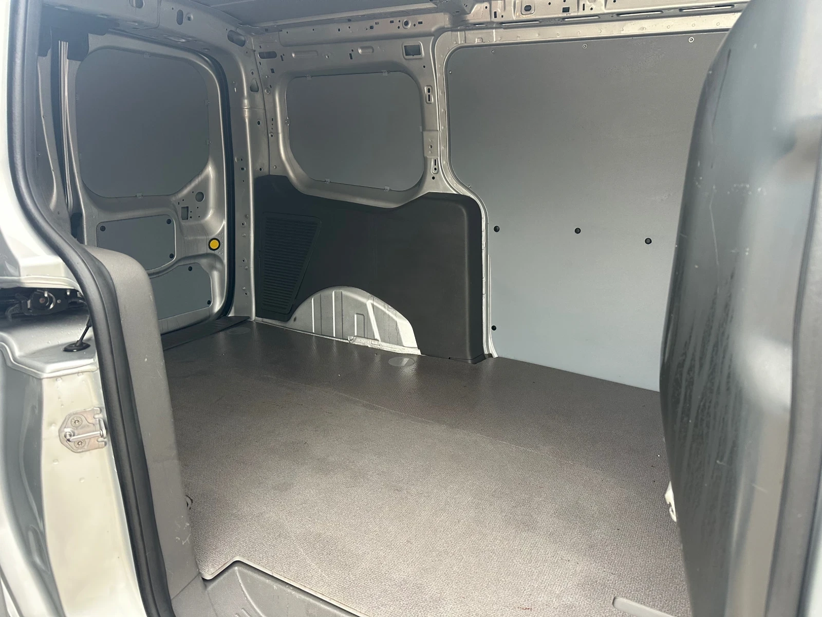 Ford Connect 1.5 TDCI/EcoBlue Maxi 120 �.�. | Mobile.bg � ����������� 8