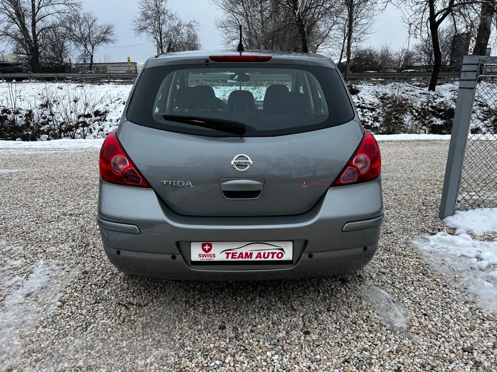 Nissan Tiida 1.6i AUTOMATIC SWISS 189000KM - изображение 4