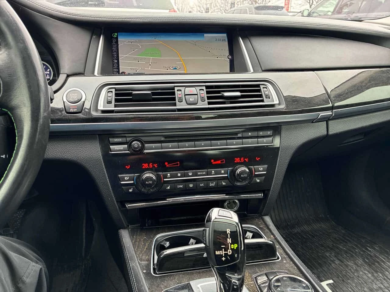 BMW 740 * 4dr Sdn xDrive AWD * CARFAX * ЦЕНА ДО БГ, снимка 8 - Автомобили и джипове - 53748620