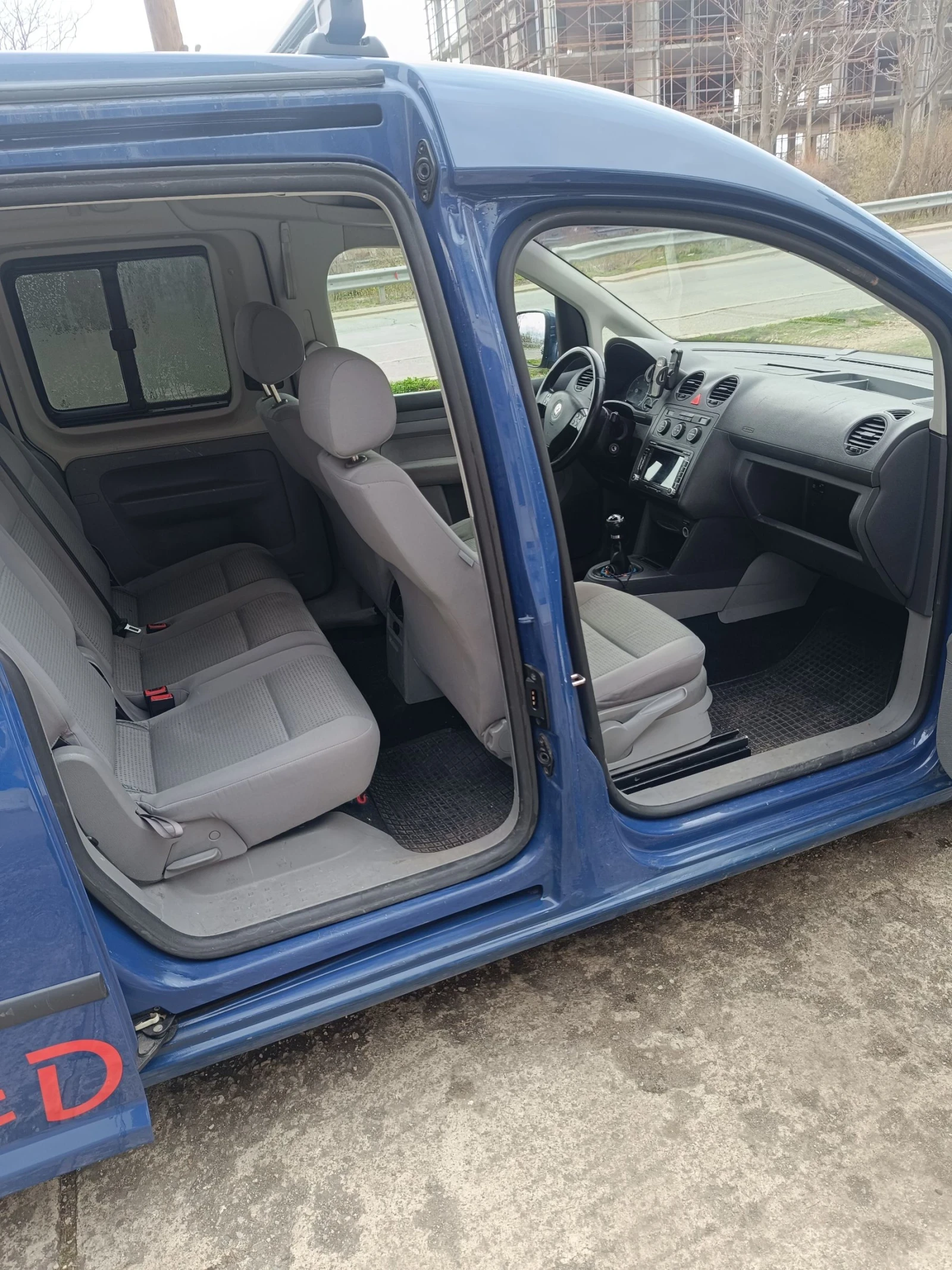 VW Caddy maxi, снимка 10 - Автомобили и джипове - 53857491