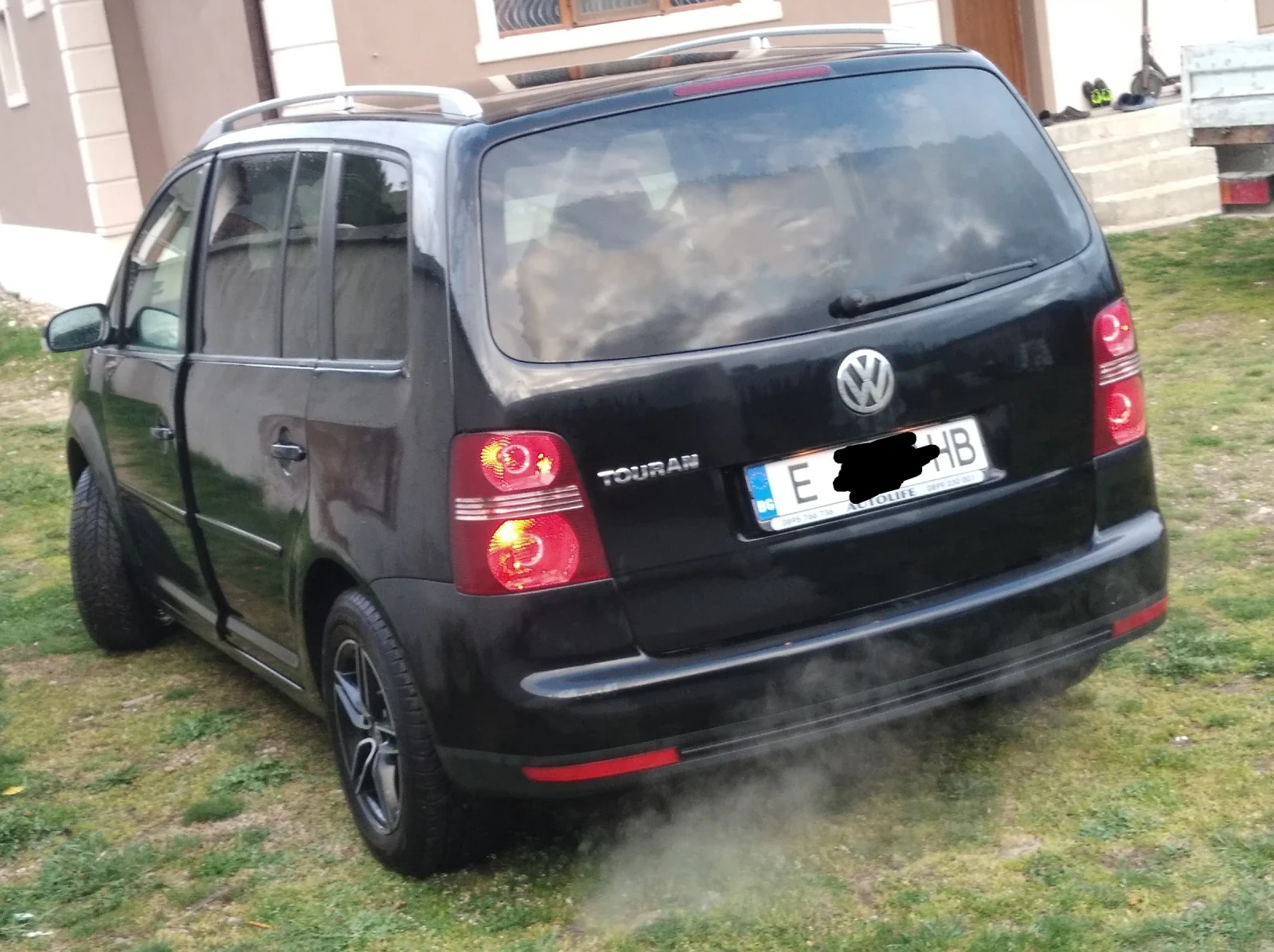 VW Touran 1.6, снимка 7 - Автомобили и джипове - 54044607