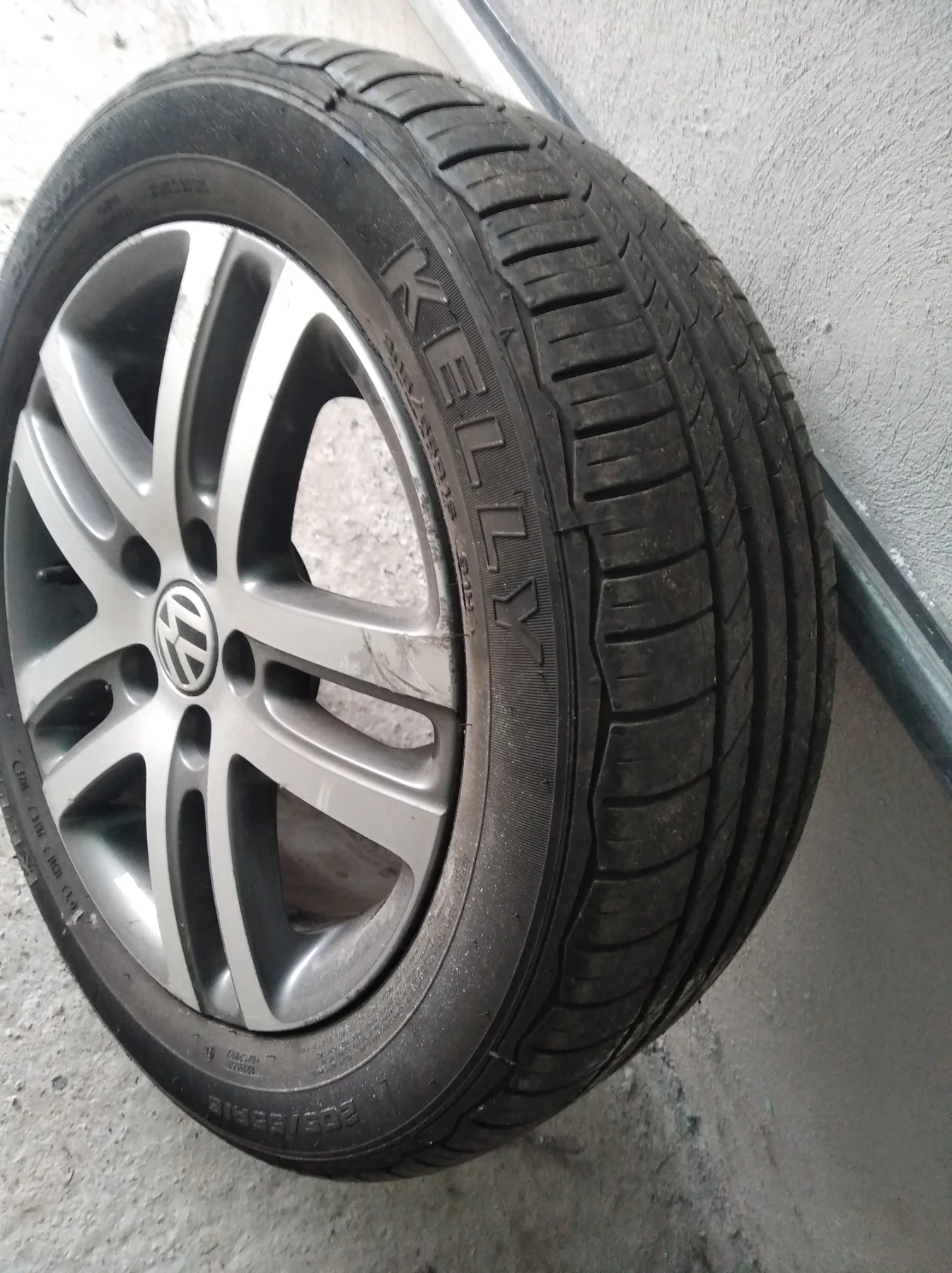 VW Touran 1.6, снимка 11 - Автомобили и джипове - 54044607