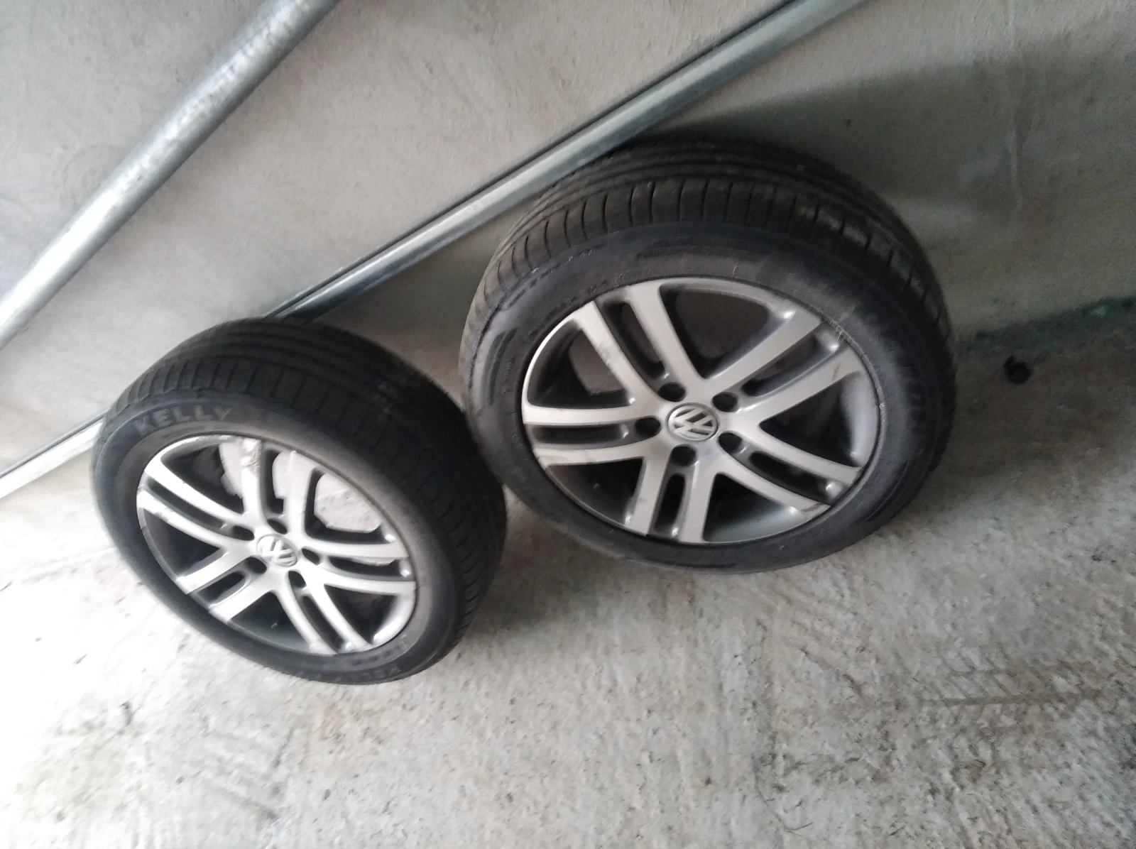 VW Touran 1.6, снимка 9 - Автомобили и джипове - 54044607