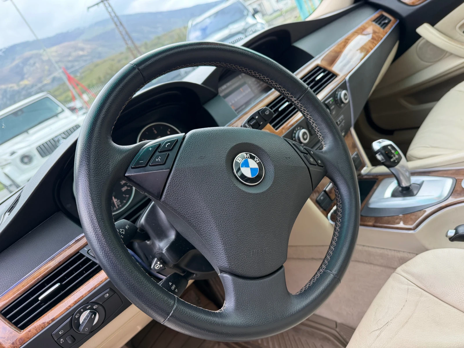 BMW 530 d xDrive* M пакет* Facelift* NAVI* Panorama, снимка 5 - Автомобили и джипове - 54233564