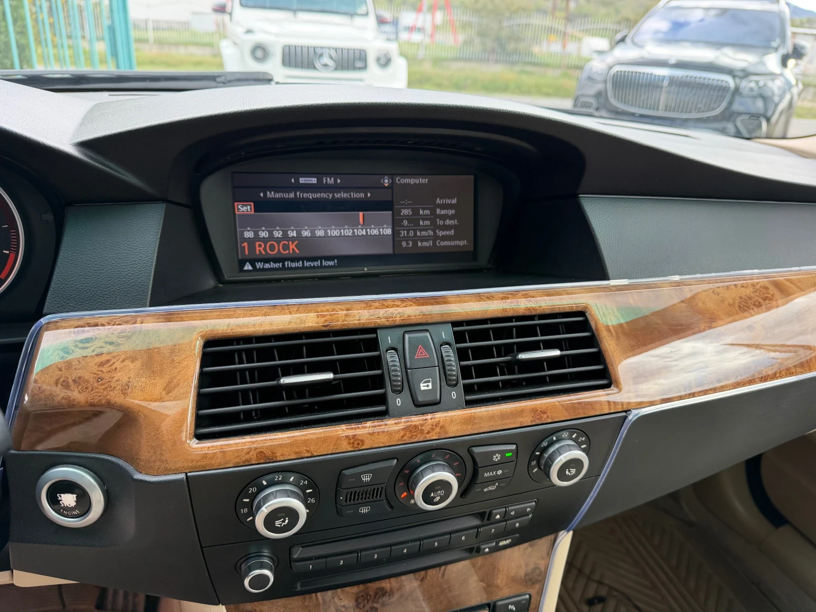 BMW 530 d xDrive* M пакет* Facelift* NAVI* Panorama, снимка 6 - Автомобили и джипове - 54233564