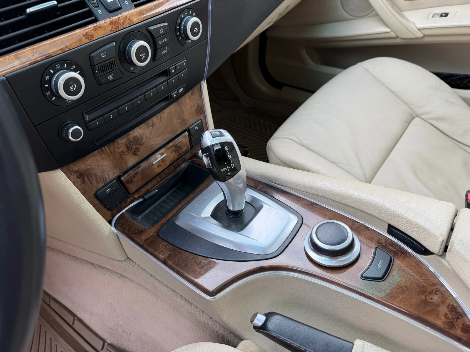 BMW 530 d xDrive* M пакет* Facelift* NAVI* Panorama, снимка 7 - Автомобили и джипове - 54233564