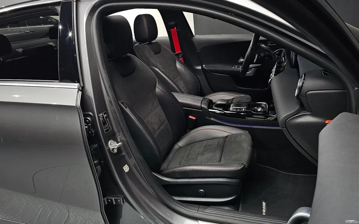 Mercedes-Benz A 35 4MATIC| ������| �������| ����� �� ������  | Mobile.bg � ����������� 9