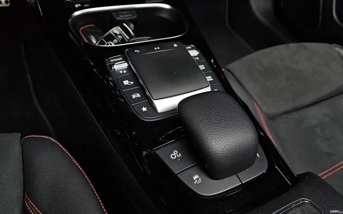 Mercedes-Benz A 35 4MATIC| ������| �������| ����� �� ������  | Mobile.bg � ����������� 16