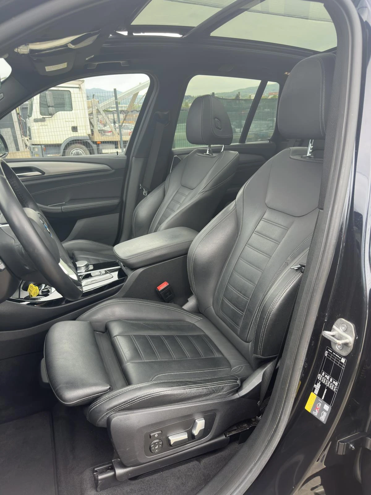 BMW iX3 IMPRESSIVE 80 kWh   286 к.с., снимка 7 - Автомобили и джипове - 54454735