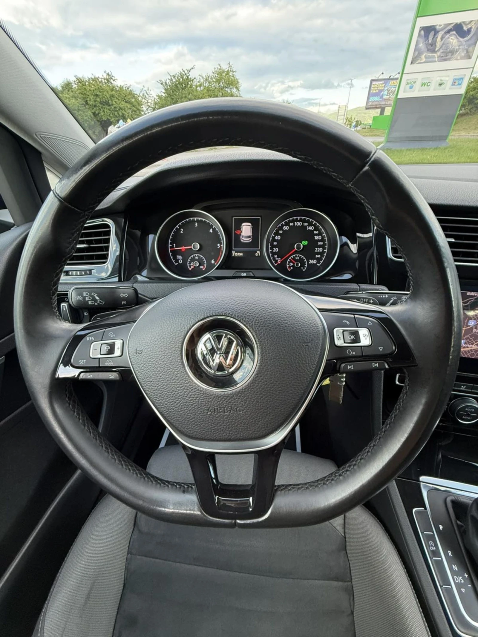 VW Golf 7.5 / 2.0/ 150к.с, снимка 9 - Автомобили и джипове - 54568914