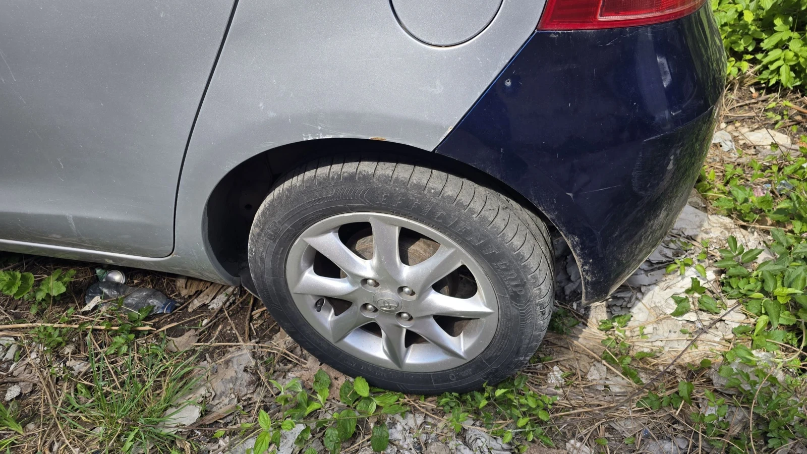 Toyota Yaris 1.4 d 5 врати 2007 клима, снимка 3 - Автомобили и джипове - 54603668