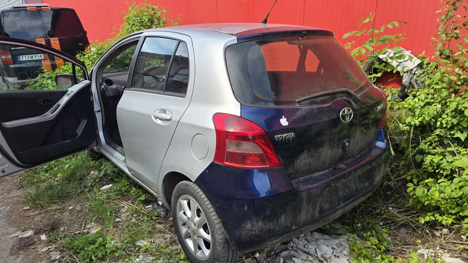 Toyota Yaris 1.4 d 5 врати 2007 клима, снимка 2 - Автомобили и джипове - 54603668