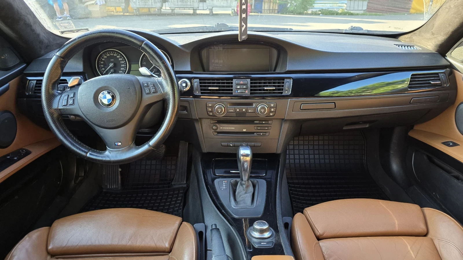 BMW 330 Е92, снимка 9 - Автомобили и джипове - 54682635