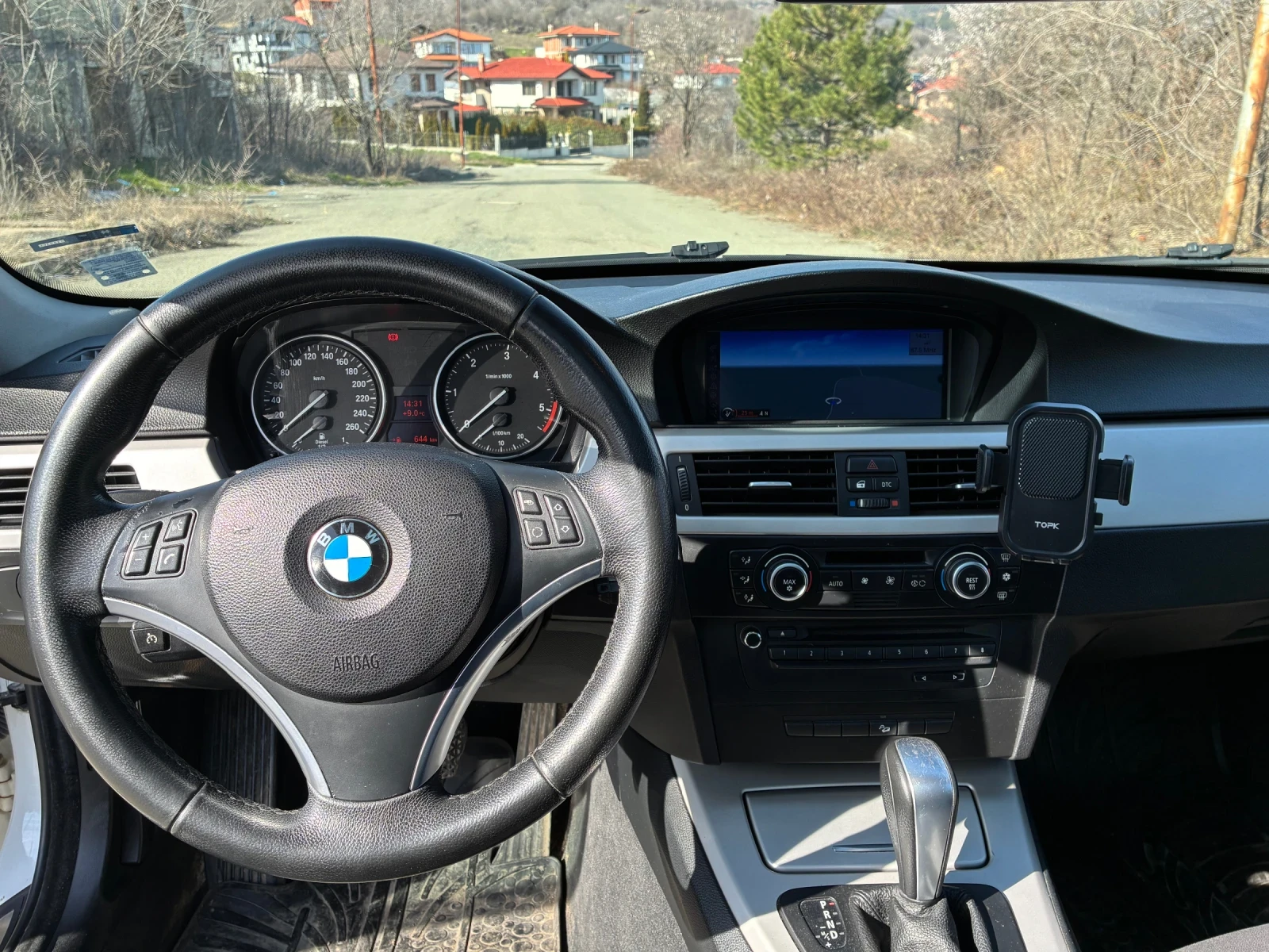 BMW 330 LCI ТОП- панорама, снимка 4 - Автомобили и джипове - 54688400