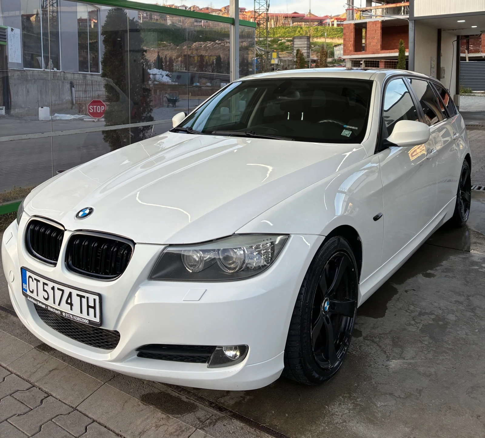 BMW 330 LCI ТОП- панорама