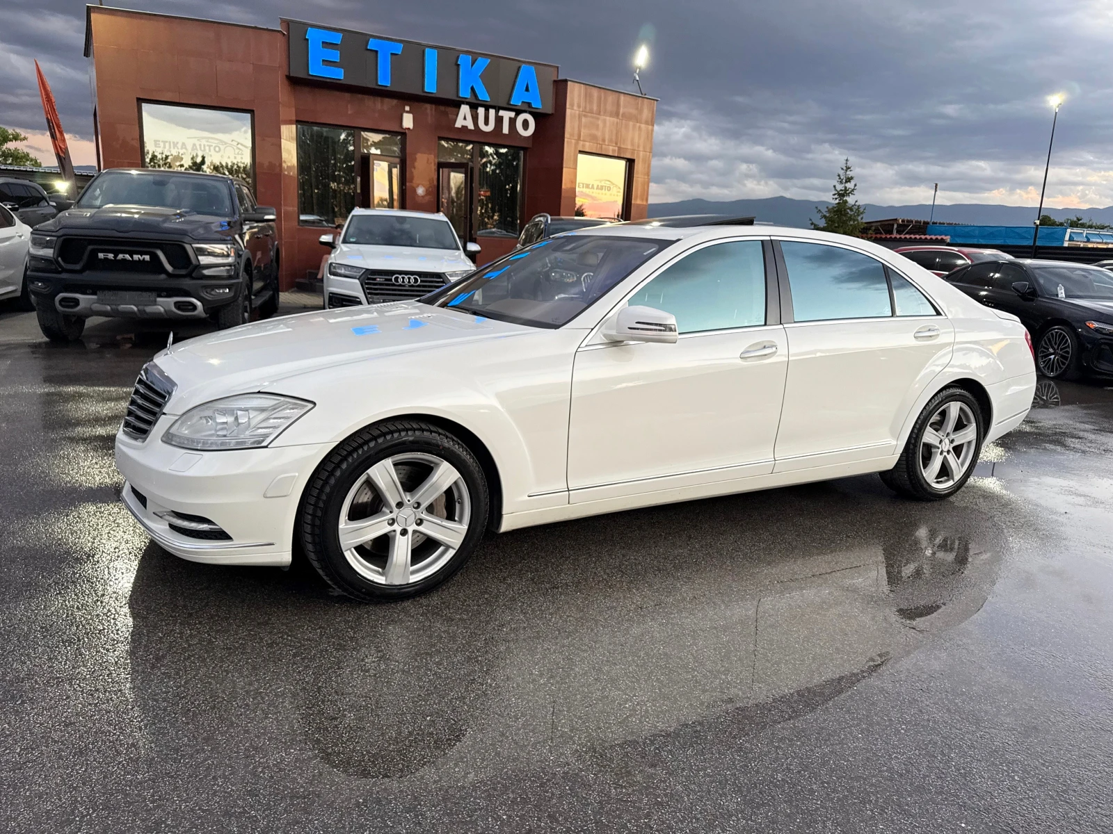 Mercedes-Benz S 500 388k.c-LED-BIXENON-KAMERA-VAKUM-ДЪЛГА БАЗА-ОБДУХВА, снимка 3 - Автомобили и джипове - 54705637