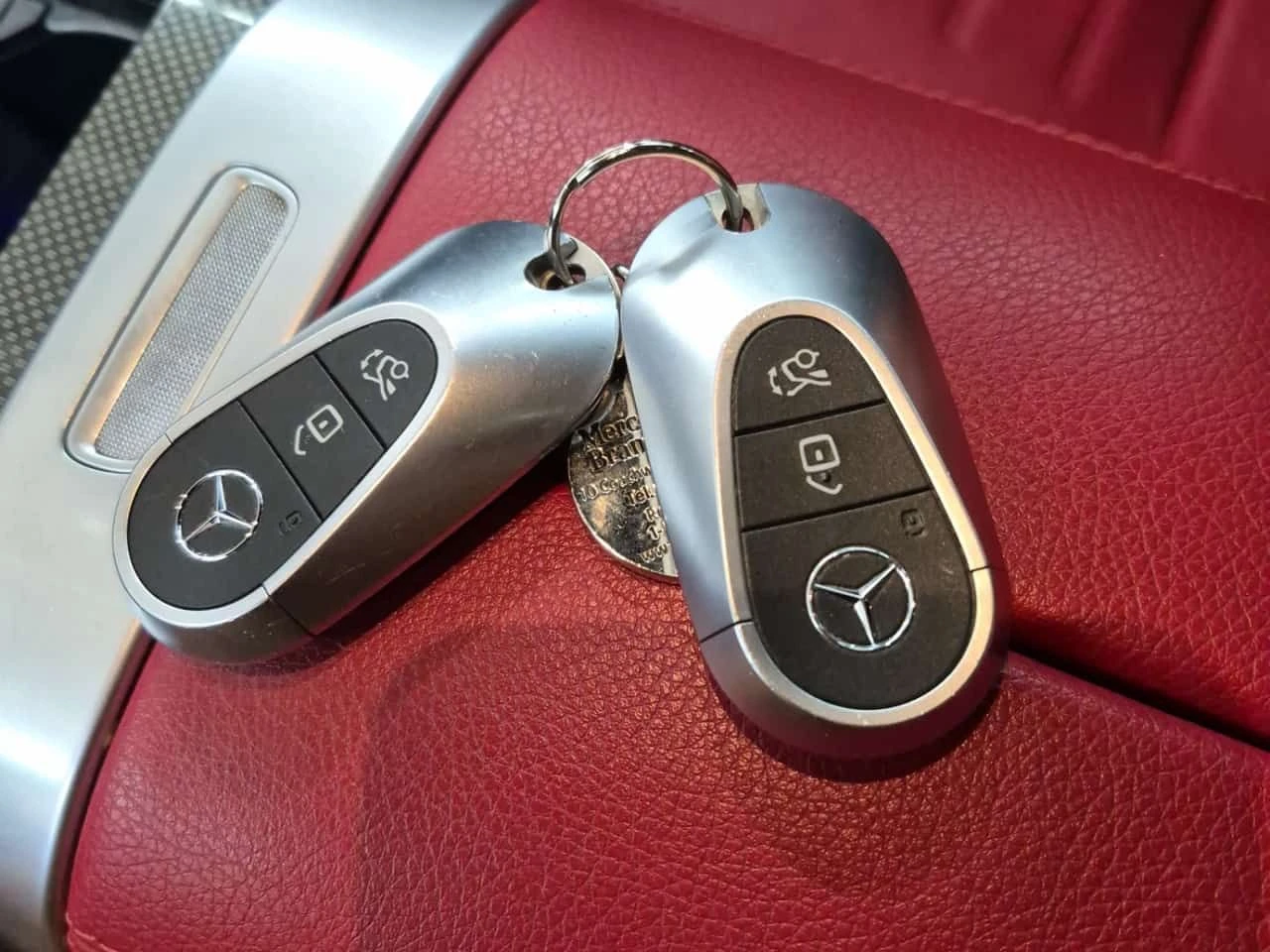 Mercedes-Benz C 300 * ГЛАВНО ПРЕДСТАВИТЕЛСТВО НА MERCEDES* , снимка 13 - Автомобили и джипове - 54763676