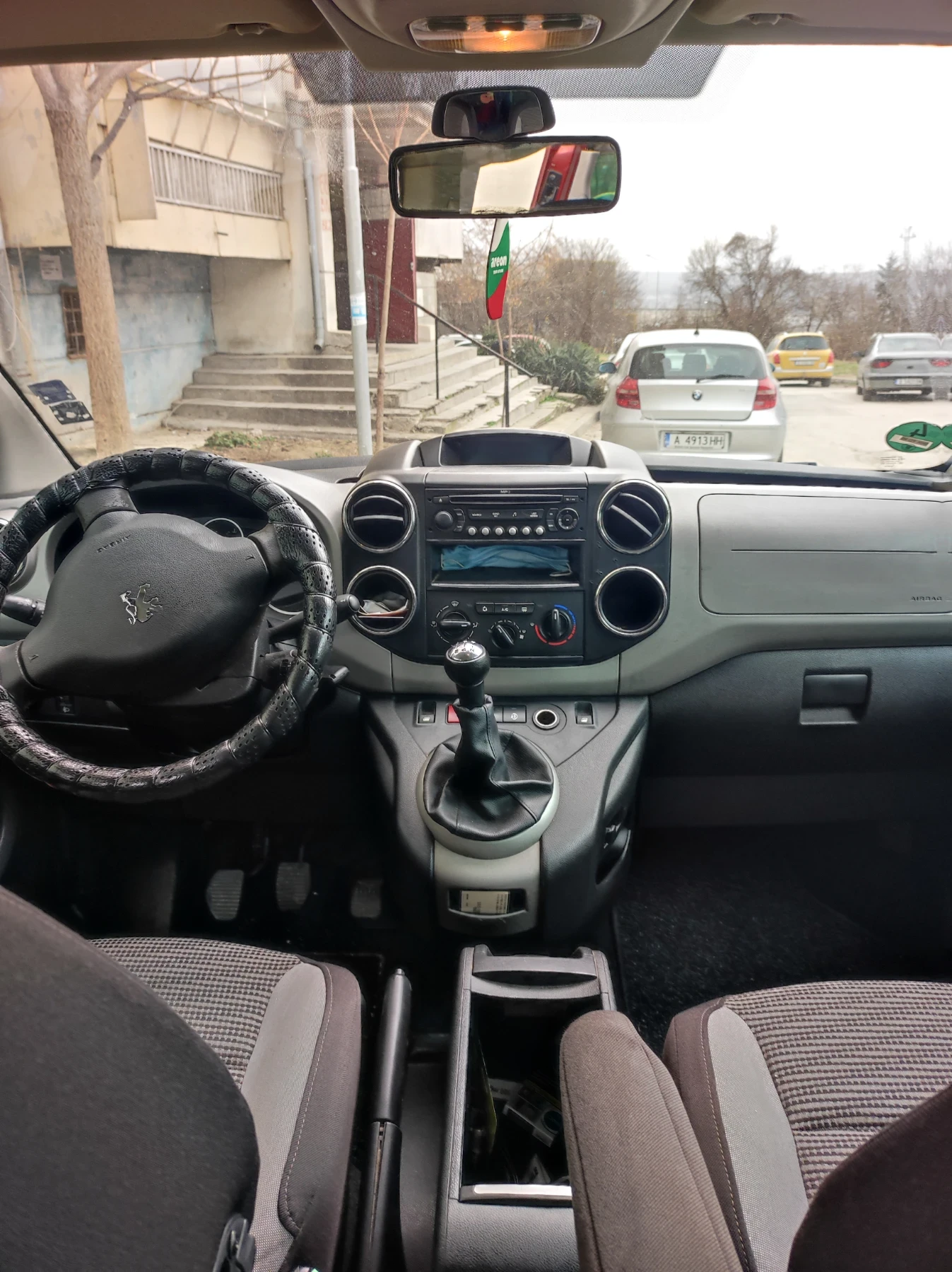 Peugeot Partner, снимка 5 - Автомобили и джипове - 55084346