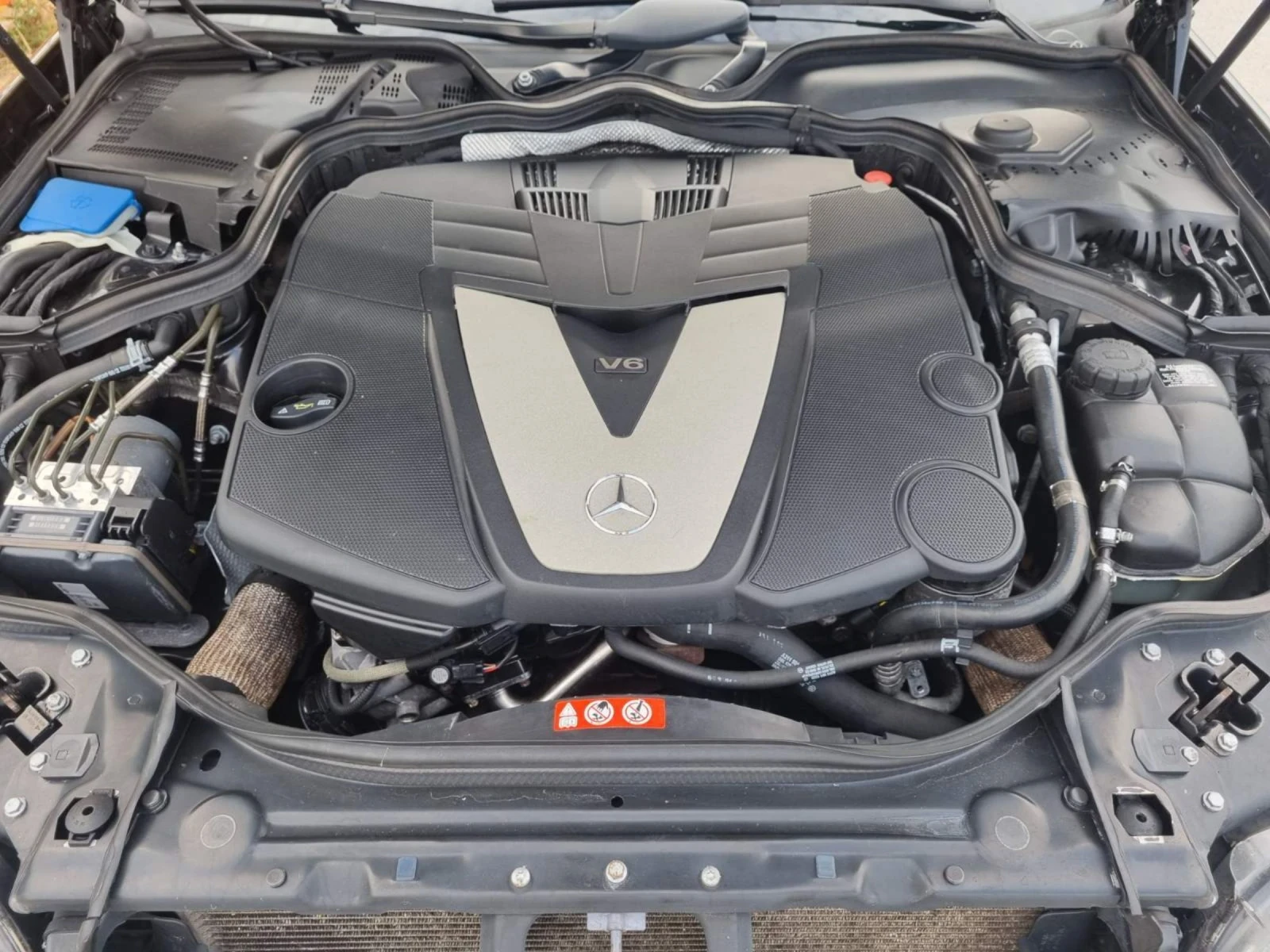 Mercedes-Benz E 320 Cdi Elegance.Facelift, снимка 13 - Автомобили и джипове - 55218879