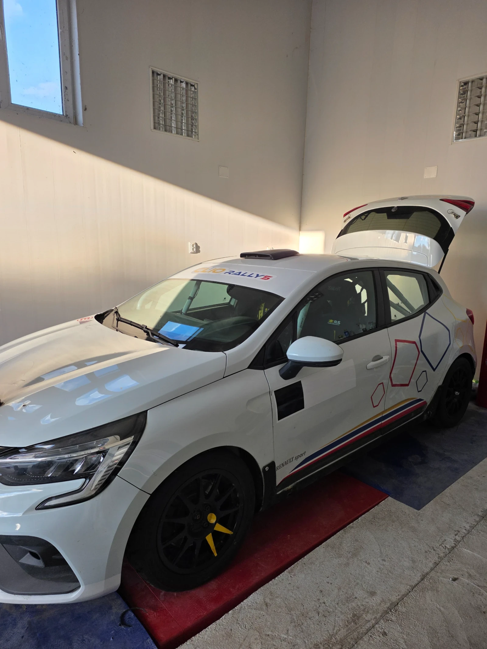 Renault Clio Rally 5, снимка 11 - Автомобили и джипове - 55249749
