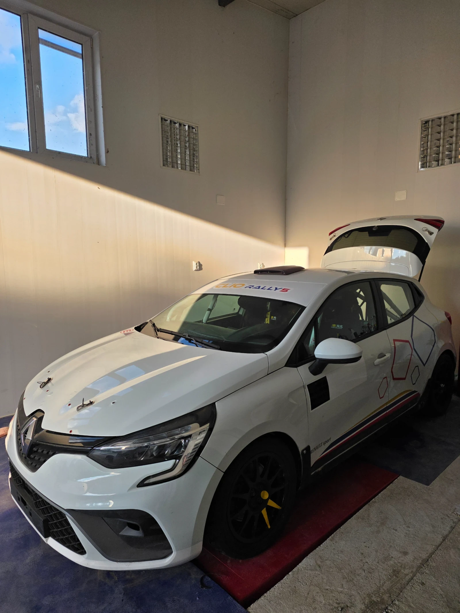 Renault Clio Rally 5, снимка 2 - Автомобили и джипове - 55249749
