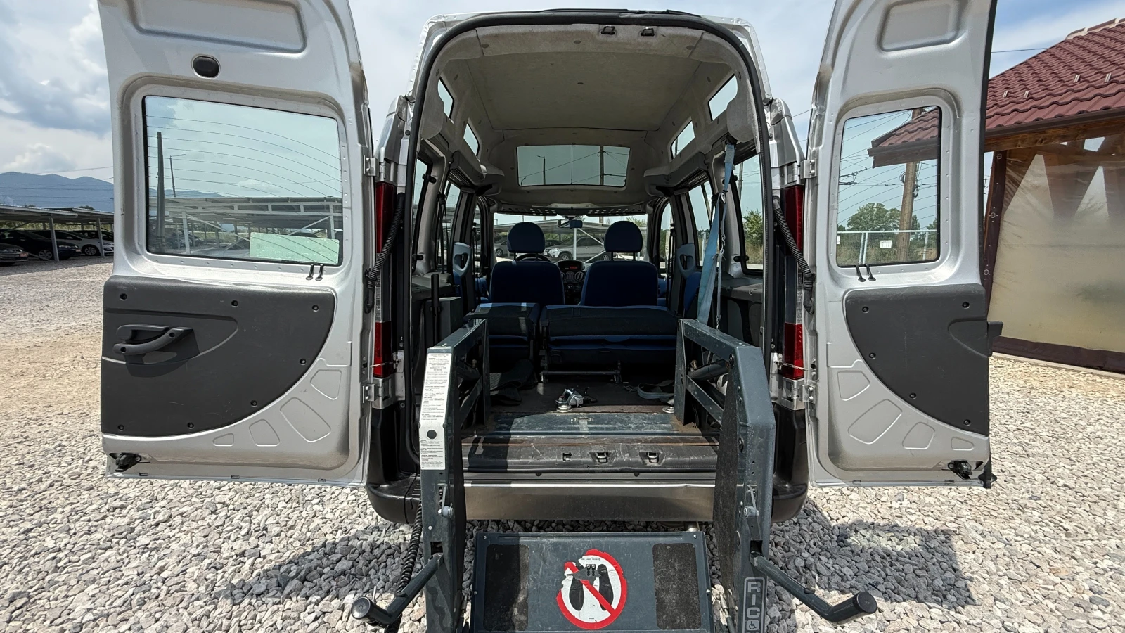 Fiat Doblo 1.9JTD-105кс/Специализиран транспорт/ВНОС ИТАЛИЯ, снимка 8 - Автомобили и джипове - 55311631