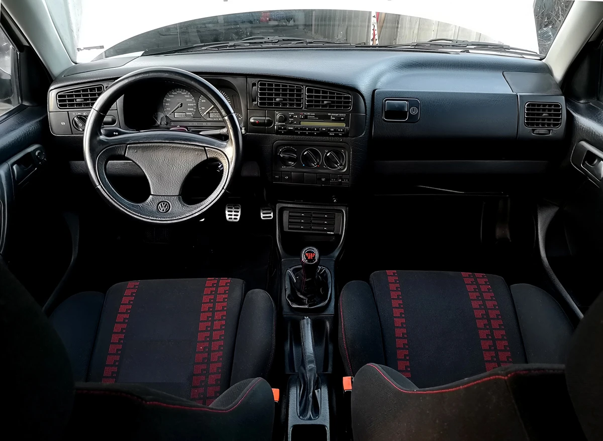 VW Golf GTI 16V, снимка 6 - Автомобили и джипове - 55362770