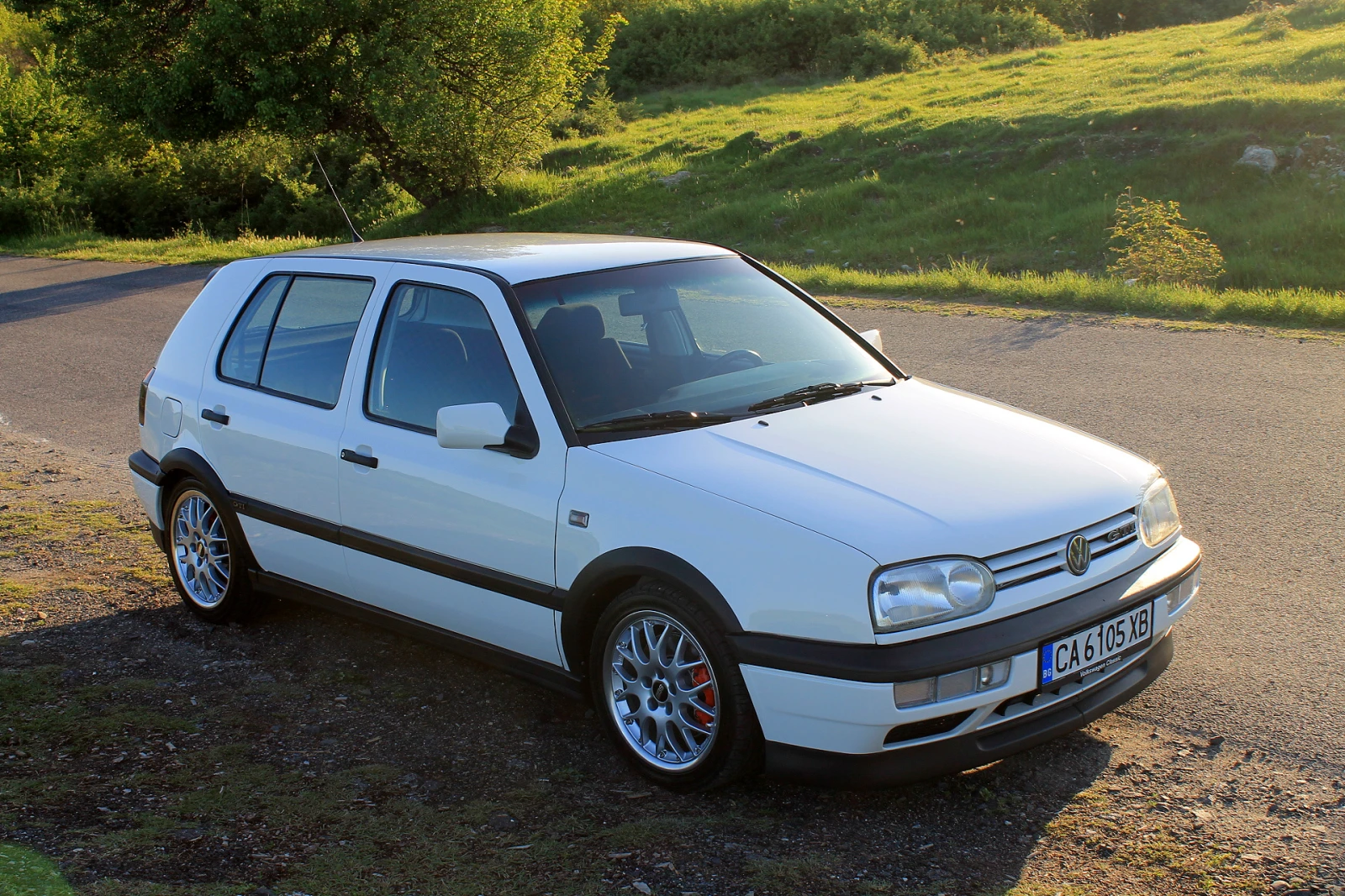 VW Golf GTI 16V, снимка 3 - Автомобили и джипове - 55362770