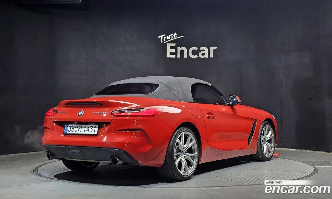 BMW Z4 sDrive20i Sport, снимка 2 - Автомобили и джипове - 55668940