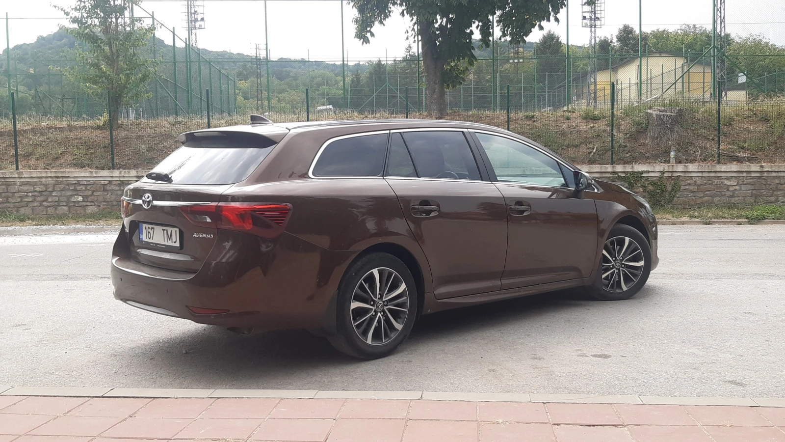 Toyota Avensis 1.8 VVTI , снимка 4 - Автомобили и джипове - 55780290