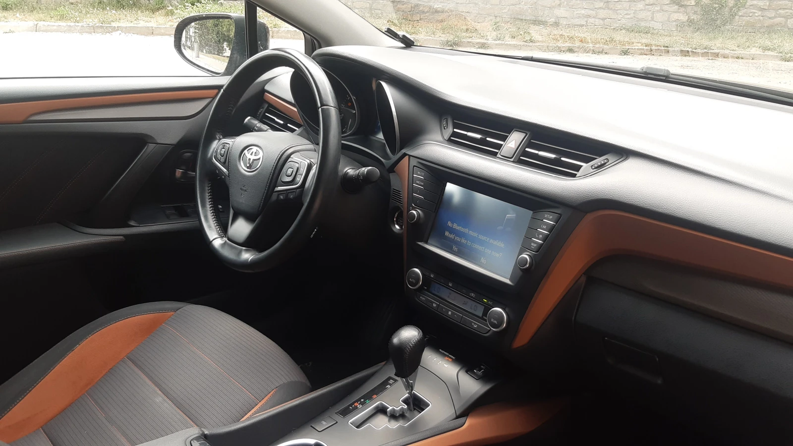 Toyota Avensis 1.8 VVTI , снимка 7 - Автомобили и джипове - 55780290