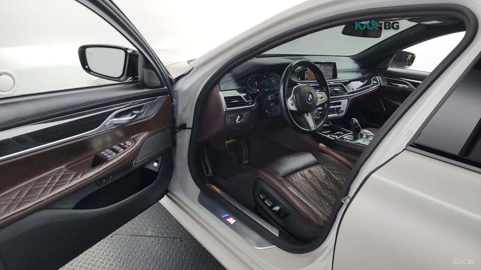 BMW 740 М SPORT* LASER LIGHTS* ОБДУХВ* ПАНО* 360* HUD* , снимка 10 - Автомобили и джипове - 55994155
