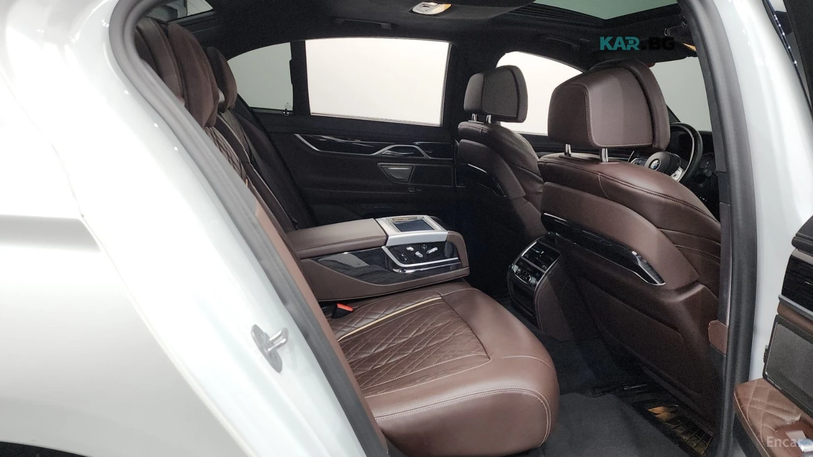 BMW 740 М SPORT* LASER LIGHTS* ОБДУХВ* ПАНО* 360* HUD* , снимка 11 - Автомобили и джипове - 55994155