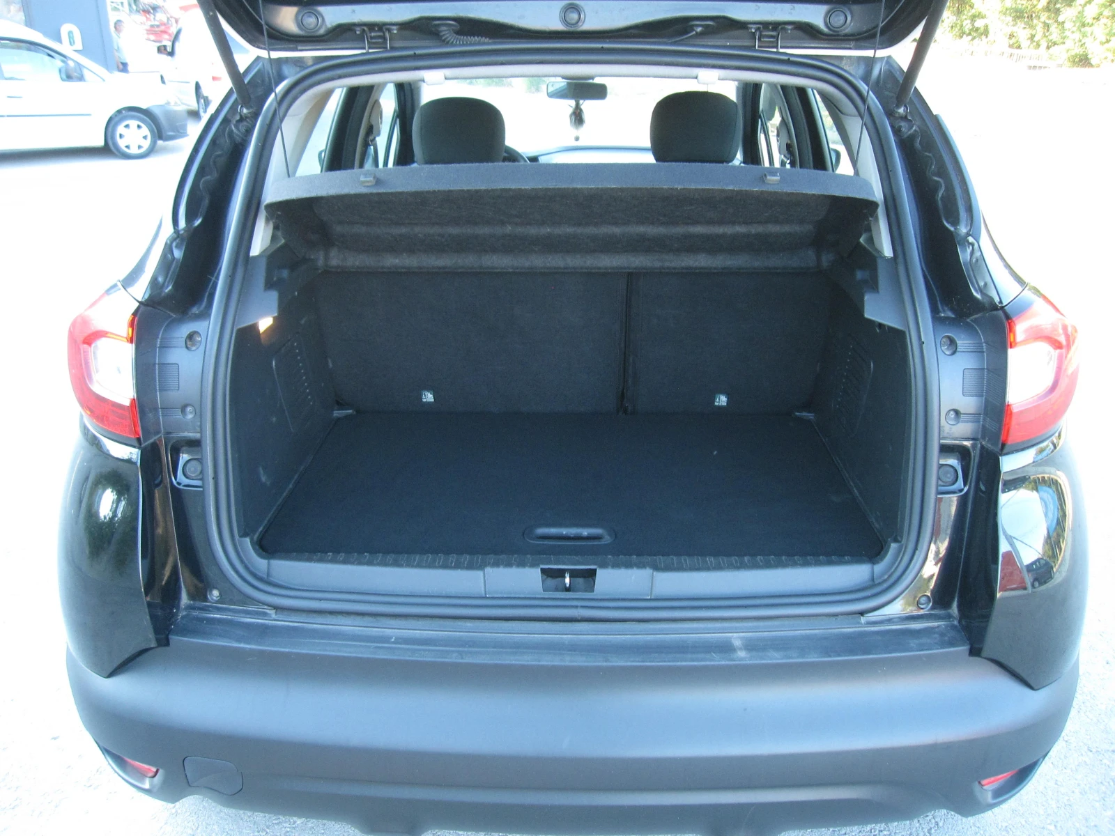 Renault Captur Автомат, 1, 2, NAVI, снимка 5 - Автомобили и джипове - 56106272